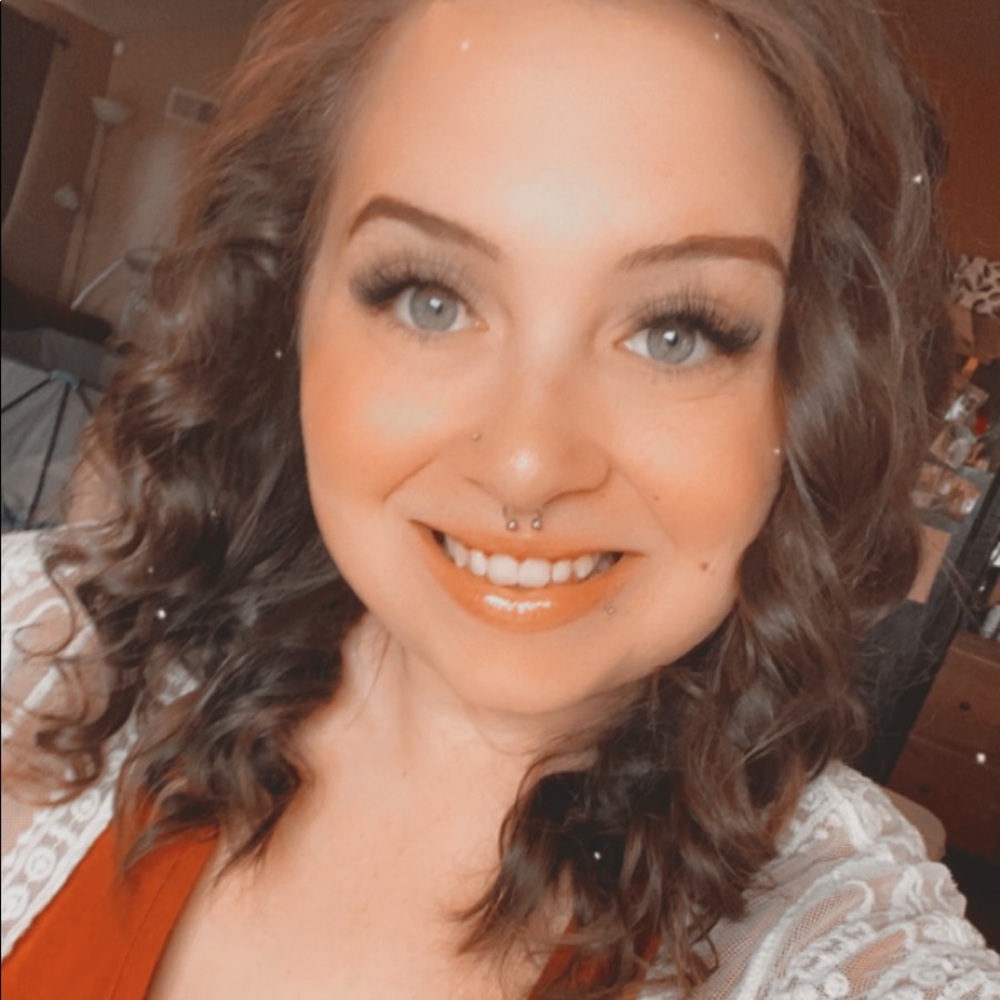 Meet your Posher, Amber